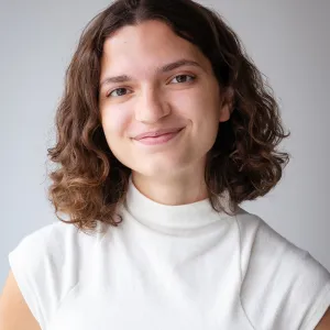 maura headshot